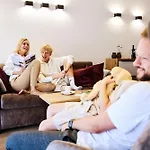 Alpenstolz Haus 4 - Stilvoll Urlauben In Den Bergen Apartment Damuels