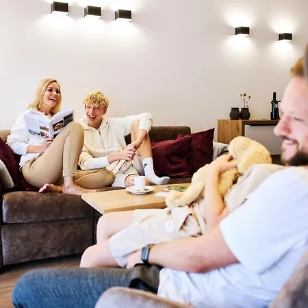 Alpenstolz Haus 4 - Stilvoll Urlauben In Den Bergen Apartment Damuels