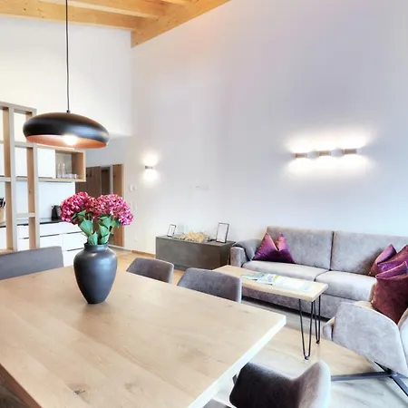 Alpenstolz Haus 4 - Stilvoll Urlauben In Den Bergen Lejlighed