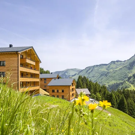 Alpenstolz Haus 4 - Stilvoll Urlauben In Den Bergen