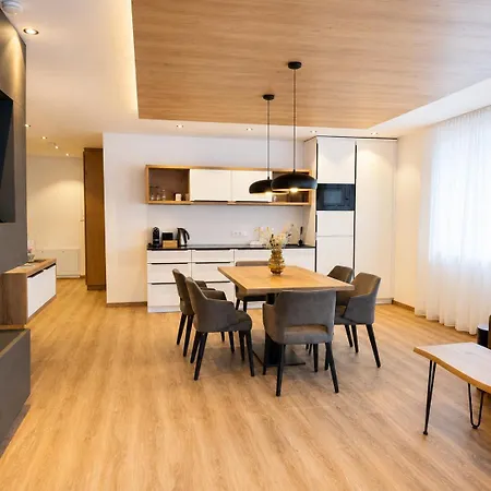 Alpenstolz Haus 4 - Stilvoll Urlauben In Den Bergen